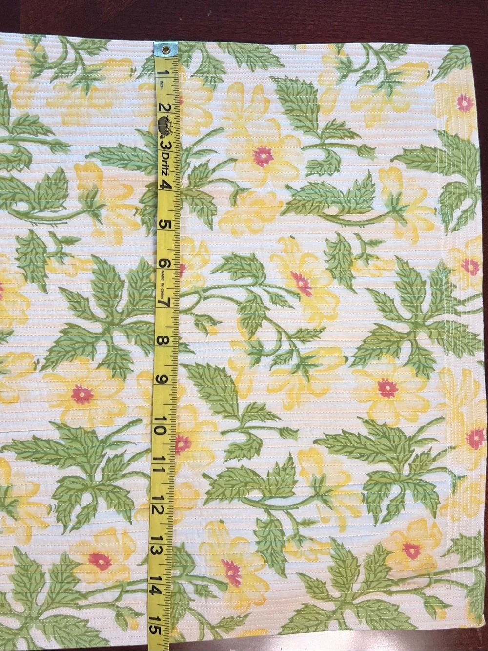 Pomegranate Inc. Yellow Floral Square Placemats, 8, excellent used condition